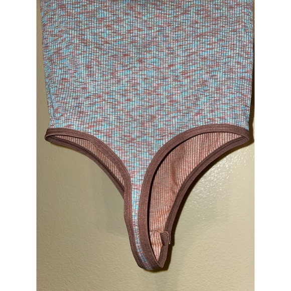 UO Cutout Bodysuit - Picture 5 of 8